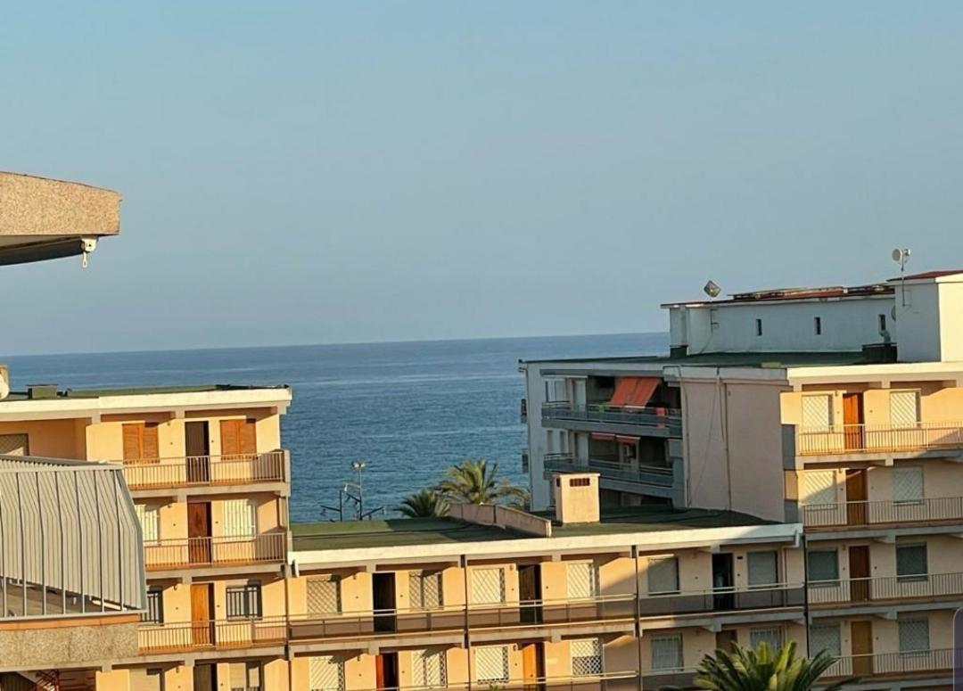 Apartamento Louti's La Pineda